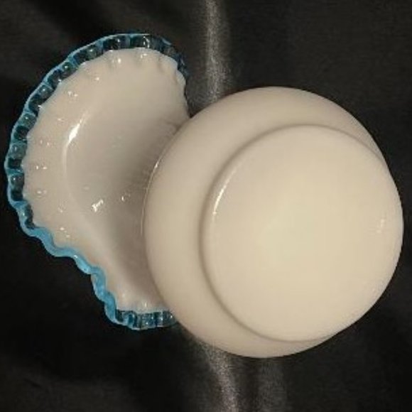 AQUA CREST MILK GLASS JACK IN PULPIT RUFFLE RIM VASE (VINTAGE FENTON PRE-LOGO ?) - Picture 12 of 16